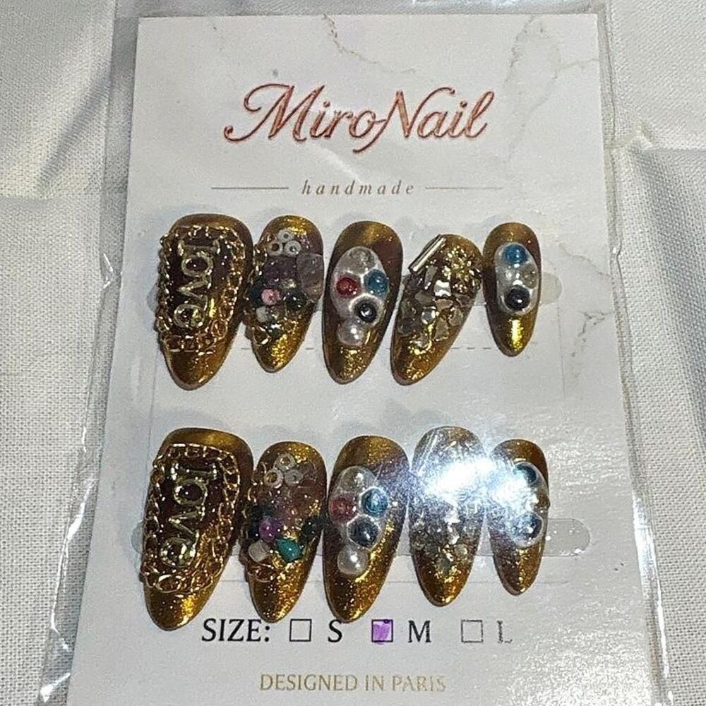 MiroNail press-on nail set in size medium